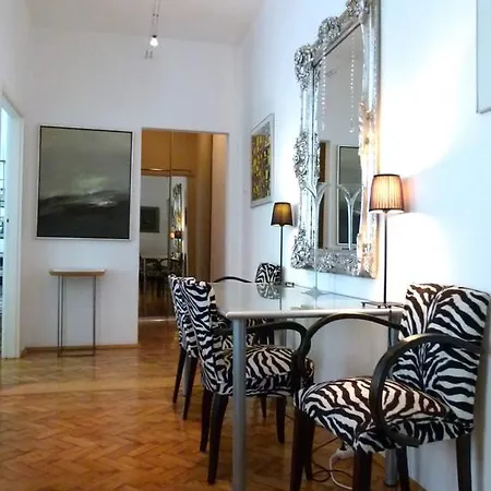 Apartamento Prusa Street 9 *